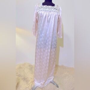 Vintage Christian Dior Light Pink Satin & Lace Nightgown – Women’s Medium